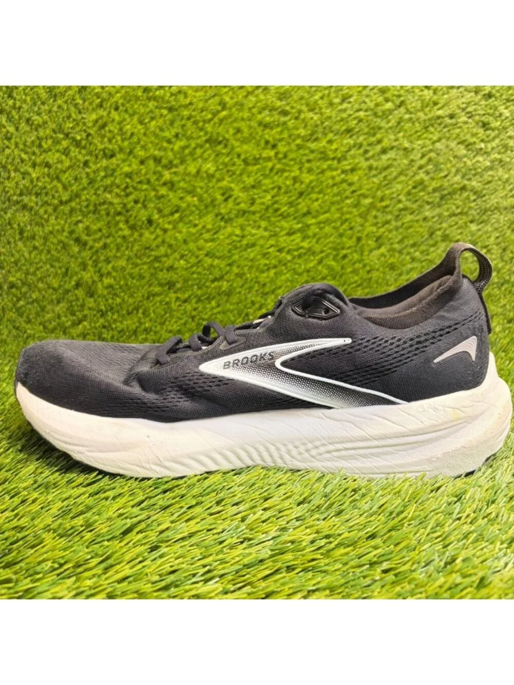 Brooks Glycerin 22 Mens Size 11.5 Black White Athletic Running Shoes Sneakers